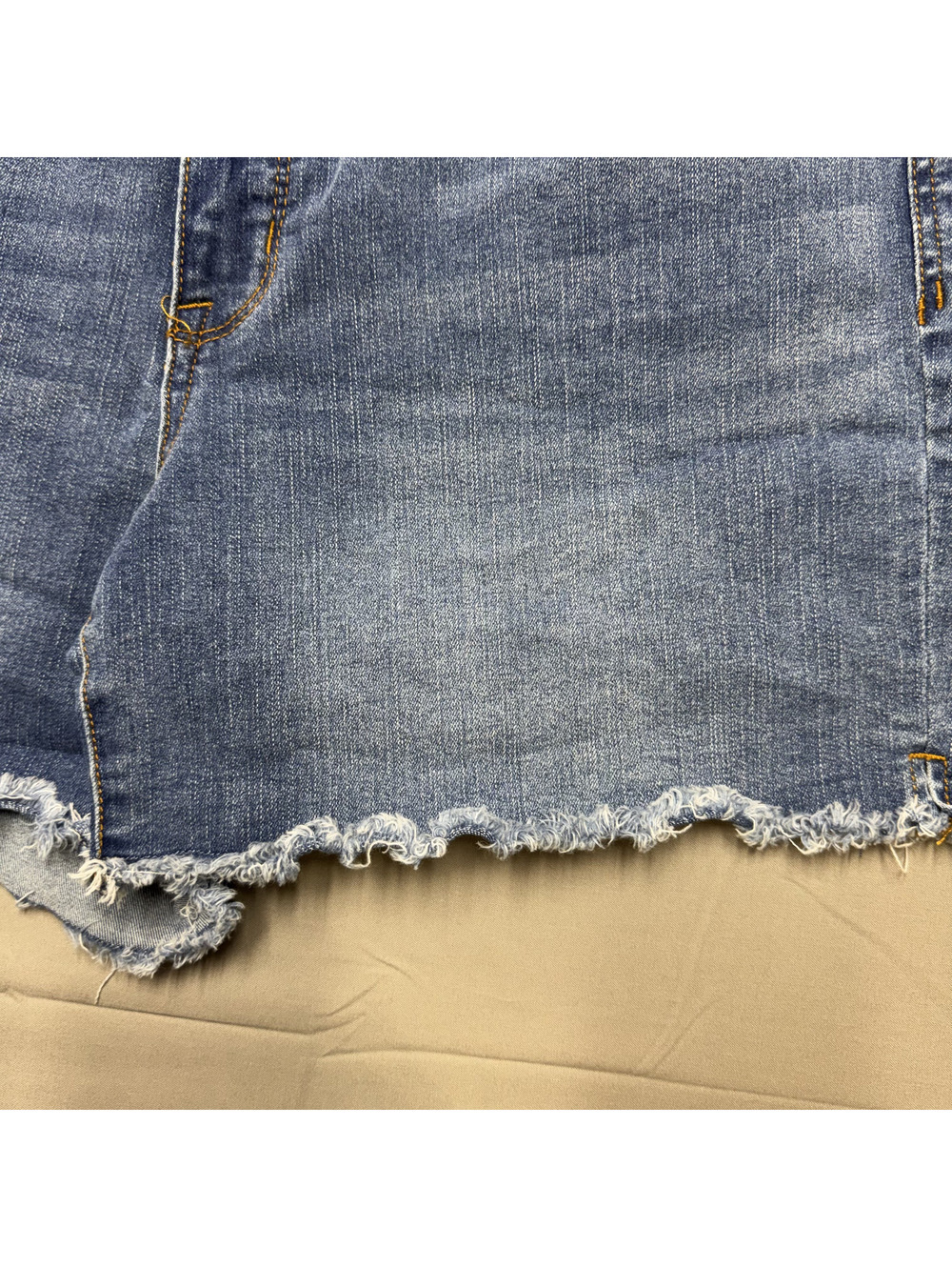Seven7 Womens Weekend Stretch Denim Frayed Shorts Size 14 Blue Casual - Picture 2 of 9